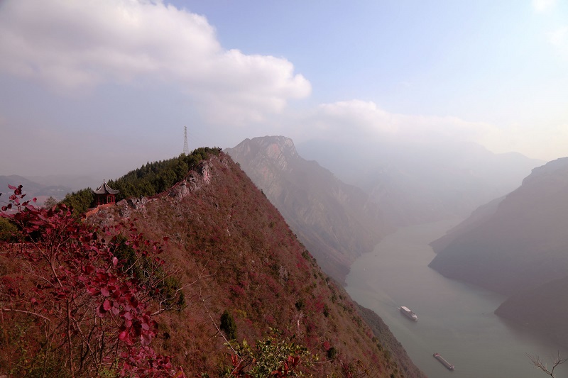 图5：茫茫登龙舞壮峡   唐探峰摄