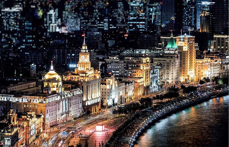 外滩万国建筑群的夜色美