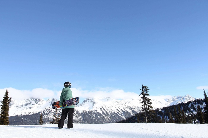 眺望群山雪原