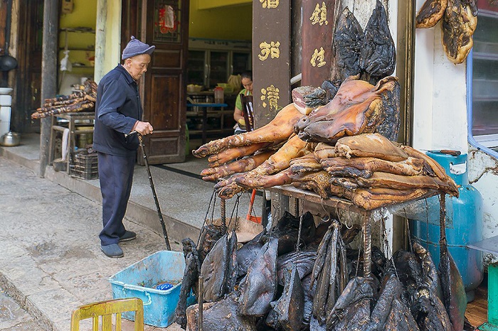 豆沙古镇腊肉店铺